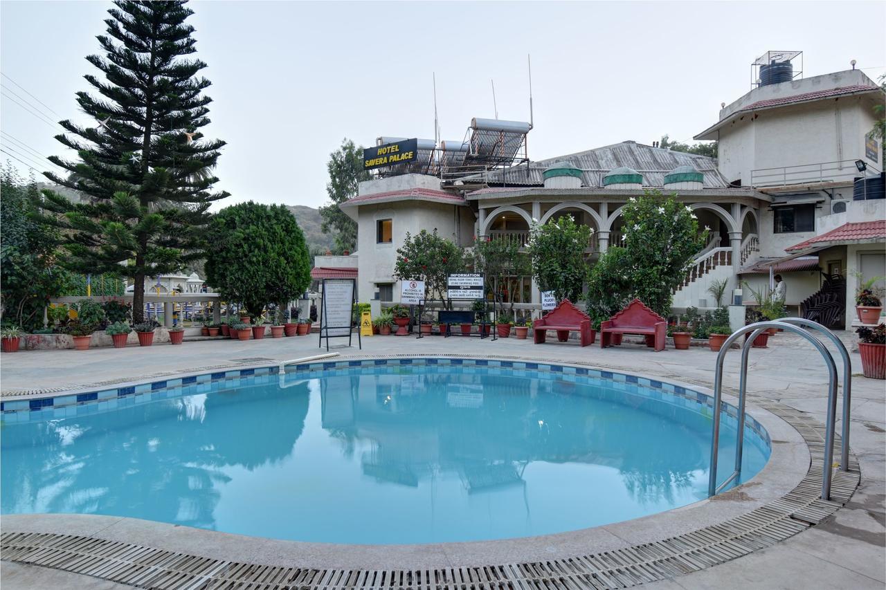 Hotel Savera Palace Маунт-Абу Екстер'єр фото